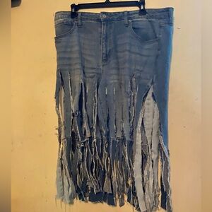 SO Jeans 17/33” Waist Three Tone Denim Fringe Skirt